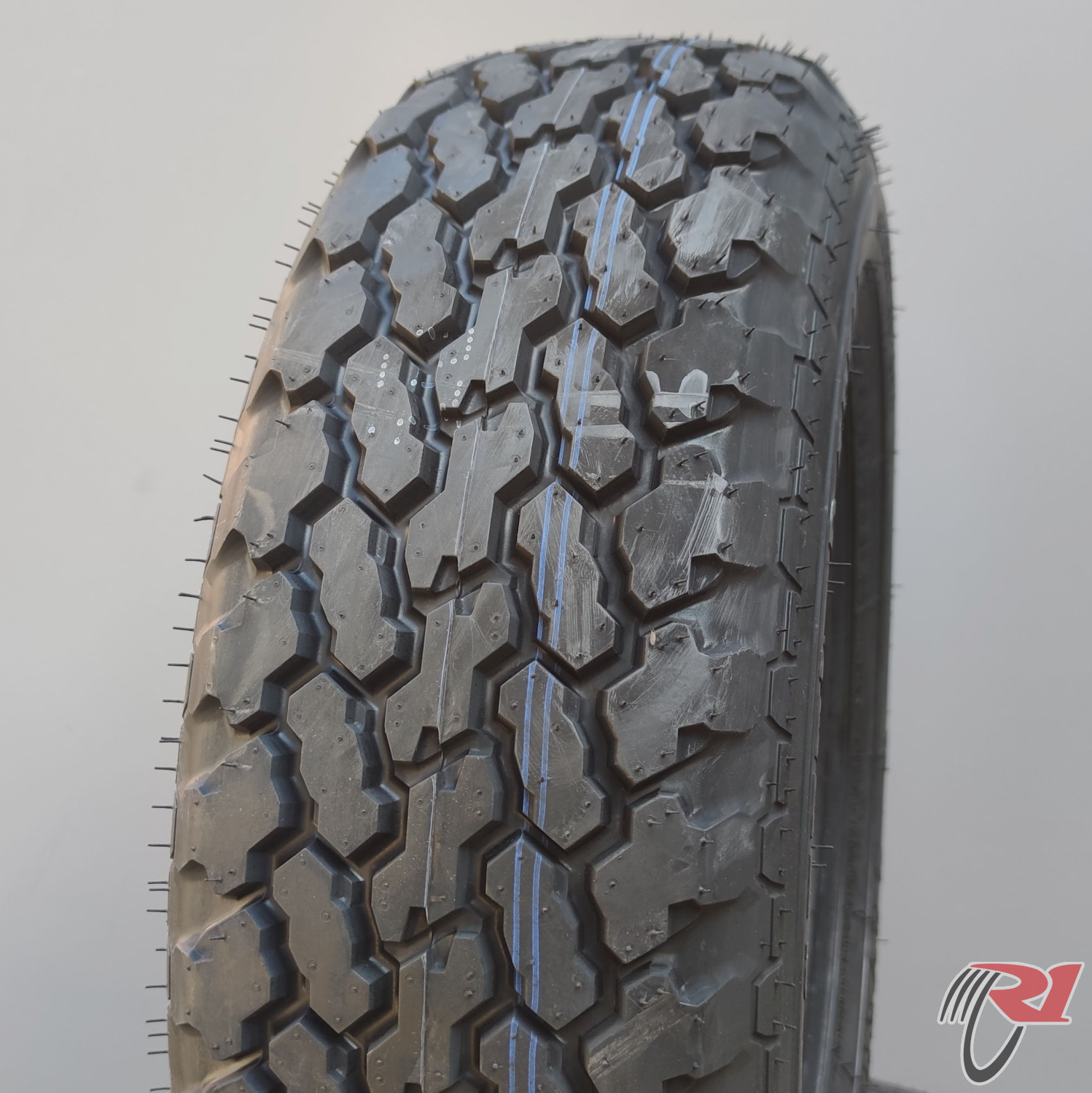 GT Radial SAVERO (C)