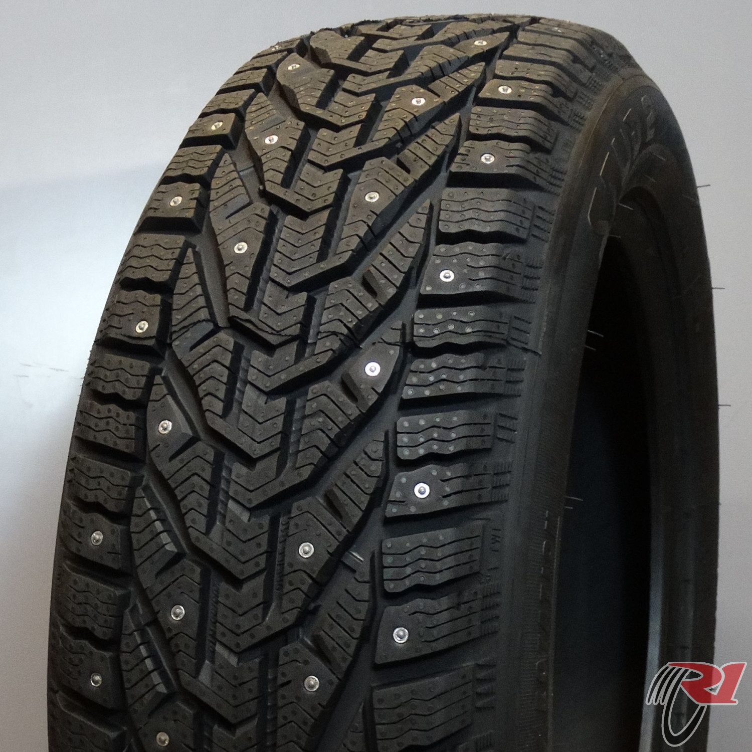 Riken SUV STUD